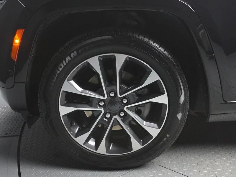 Jeep Cherokee L 3.6 Overland| 295к.с.| ВКЛ.ТЕХНОТЕСТ, снимка 5 - Автомобили и джипове - 55130379