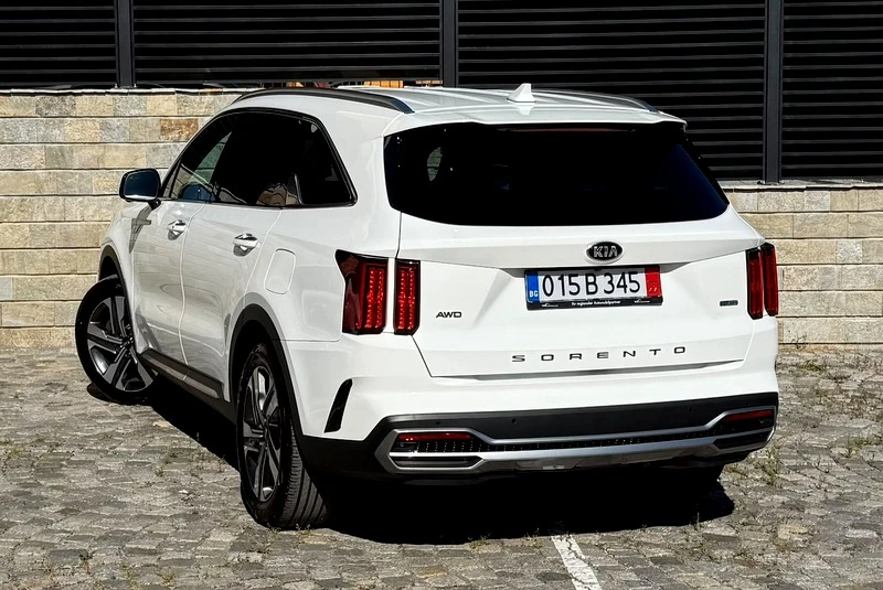 Kia Sorento 1.6 T-GDI Platinum 4x4 - Европейски автомобил, снимка 4 - Автомобили и джипове - 55720824