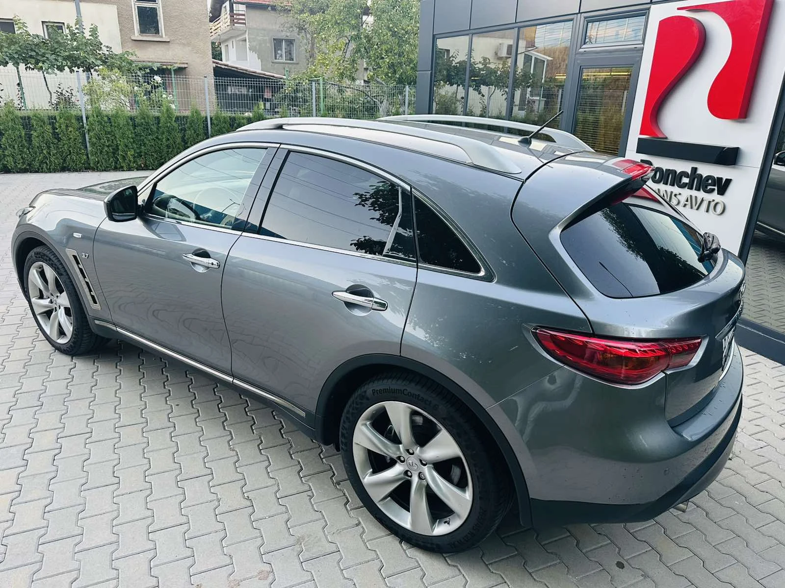 Infiniti QX70 3.7 l - изображение 5