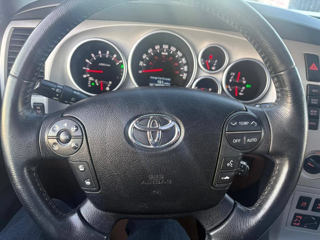 Toyota Sequoia PLATINUM* 5.7* V8* ПОДГРЕВ* КАМЕРА* КЕЙЛЕС - изображение 8