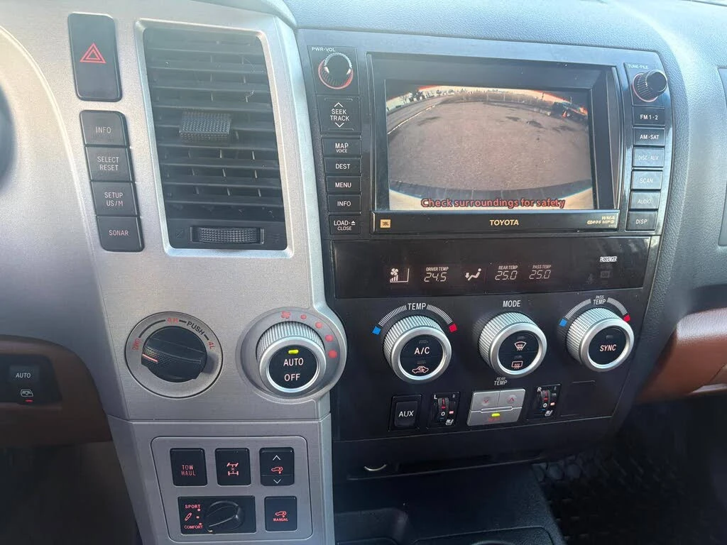 Toyota Sequoia PLATINUM* 5.7* V8* ПОДГРЕВ* КАМЕРА* КЕЙЛЕС - изображение 10