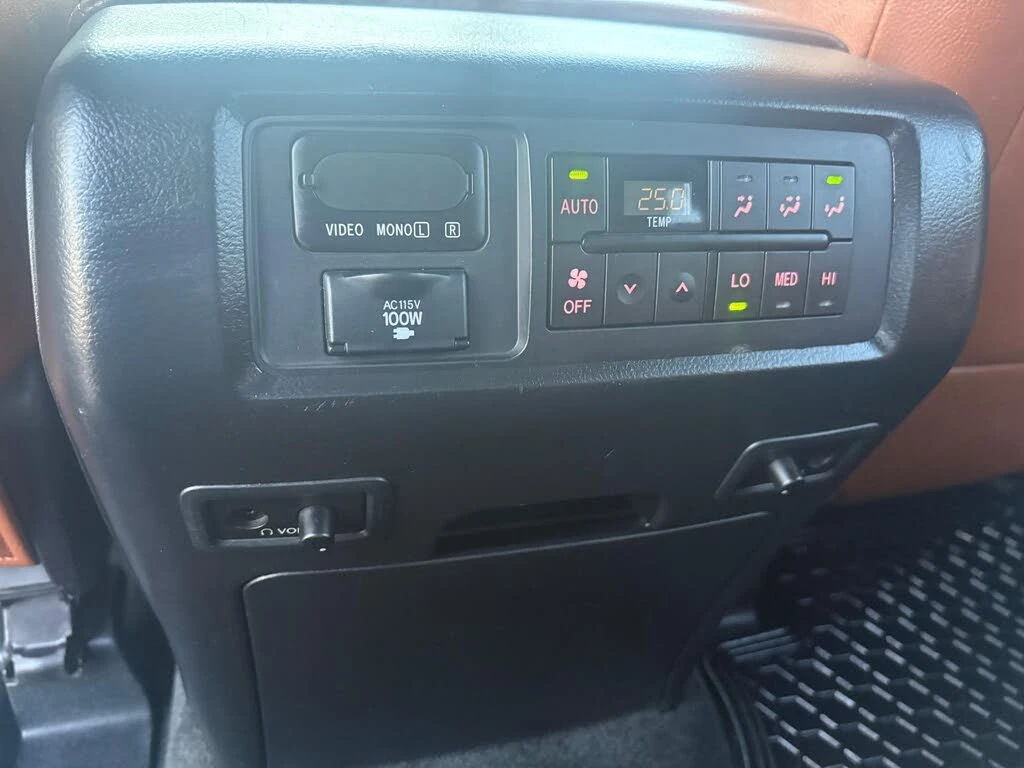 Toyota Sequoia PLATINUM* 5.7* V8* �������* ������* ������ | Mobile.bg � ����������� 16