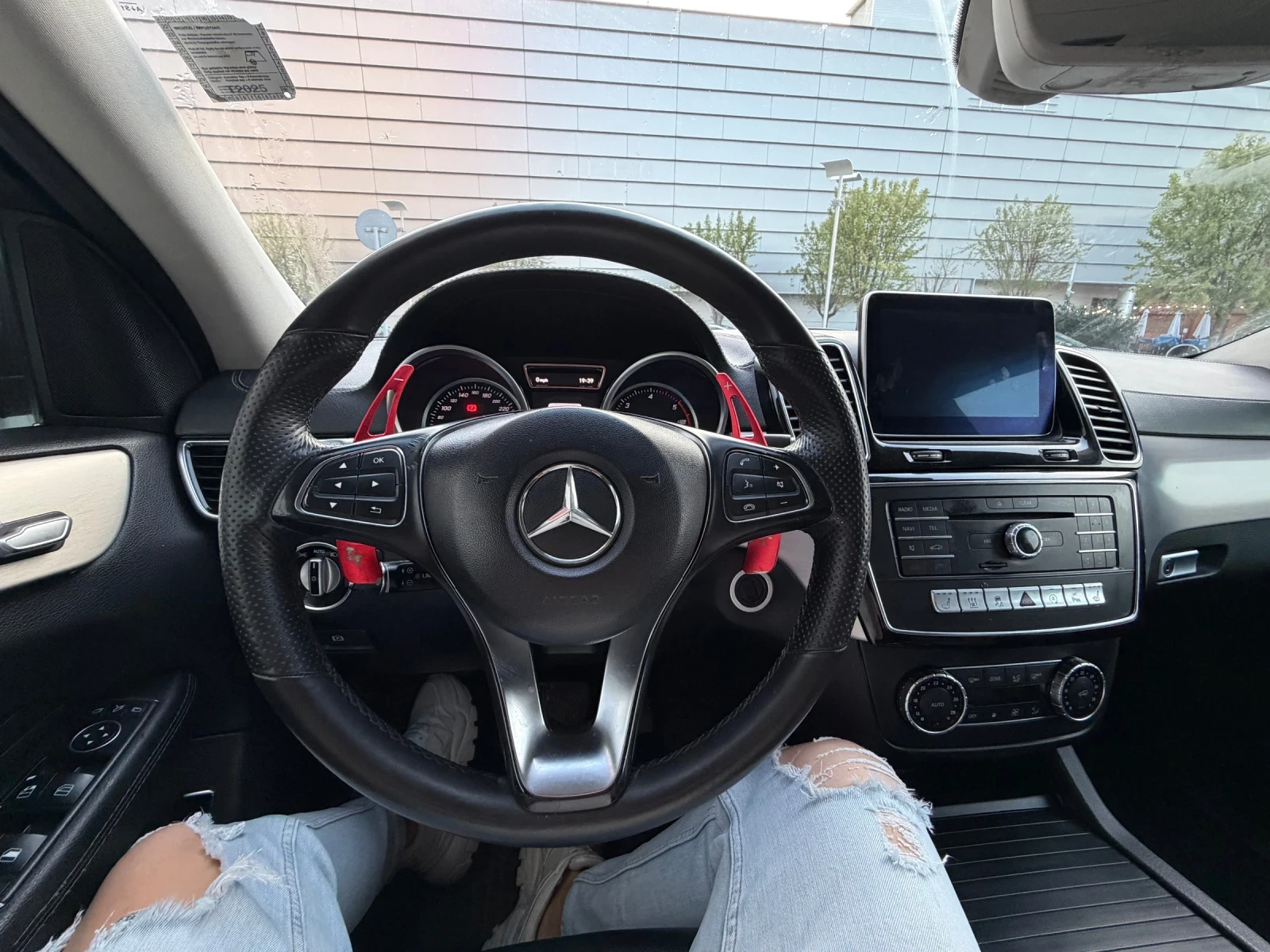 Mercedes-Benz GLE Coupe 350CDI* AMG* COUPE* БАРТЕР, снимка 11 - Автомобили и джипове - 54247349