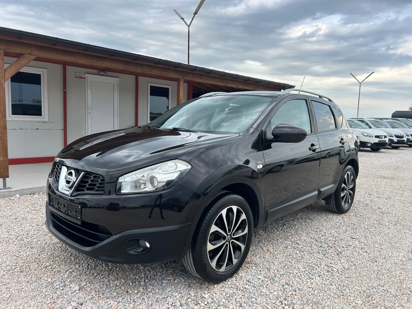 Nissan Qashqai * 1.6i* 117к.с* N-TEC* ПАНОРАМА* Навигация* Камера