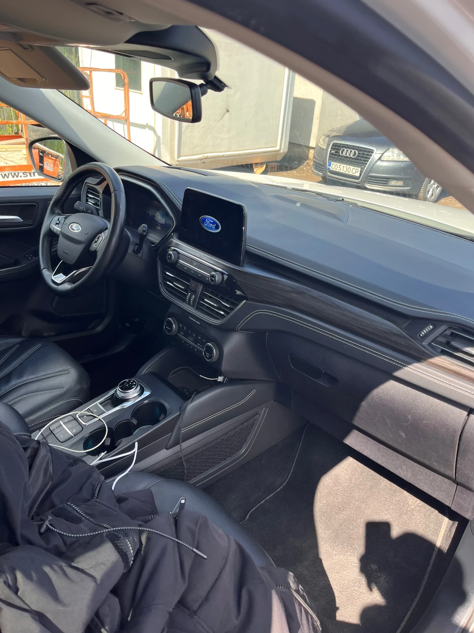 Ford Kuga 2.5 PHEV VIGNALE, снимка 7 - Автомобили и джипове - 54772735