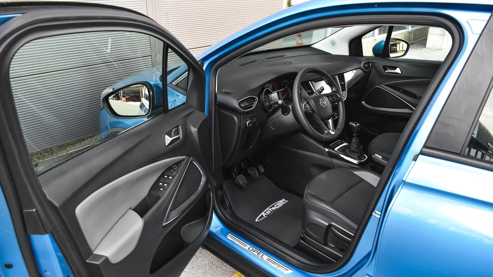 Opel Crossland X 1.2 Turbo Innovation, снимка 8 - Автомобили и джипове - 55049246