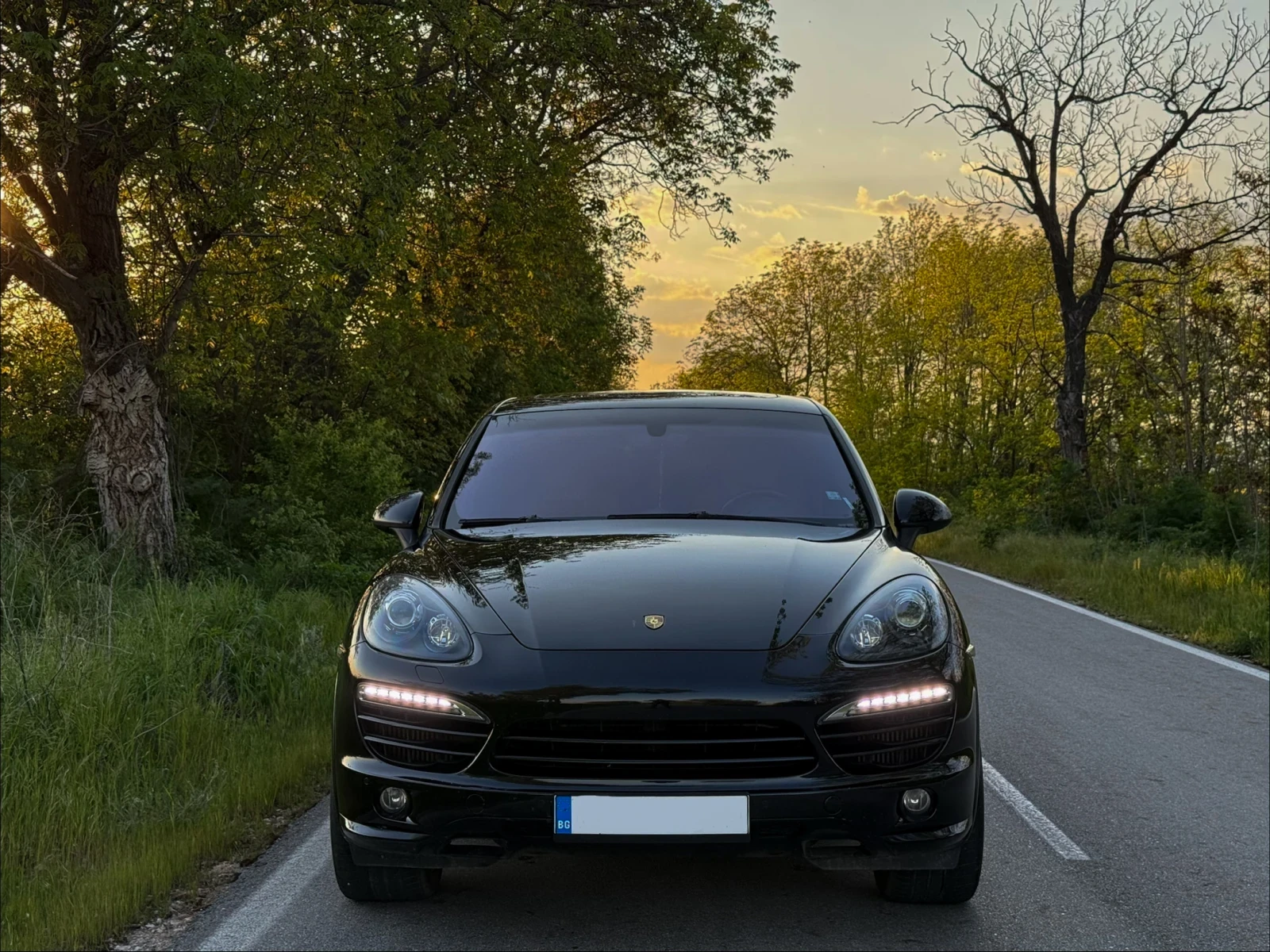 Porsche Cayenne 3.0d, снимка 2 - Автомобили и джипове - 55693849