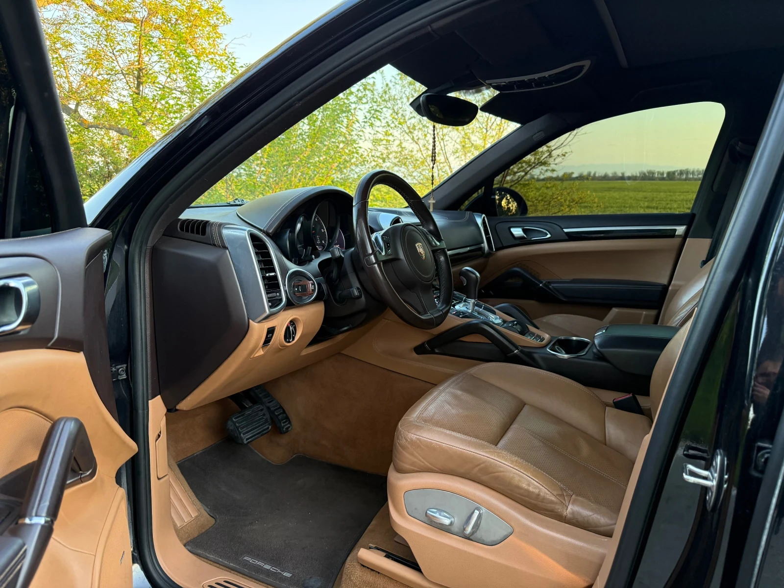 Porsche Cayenne 3.0d, снимка 9 - Автомобили и джипове - 55693849