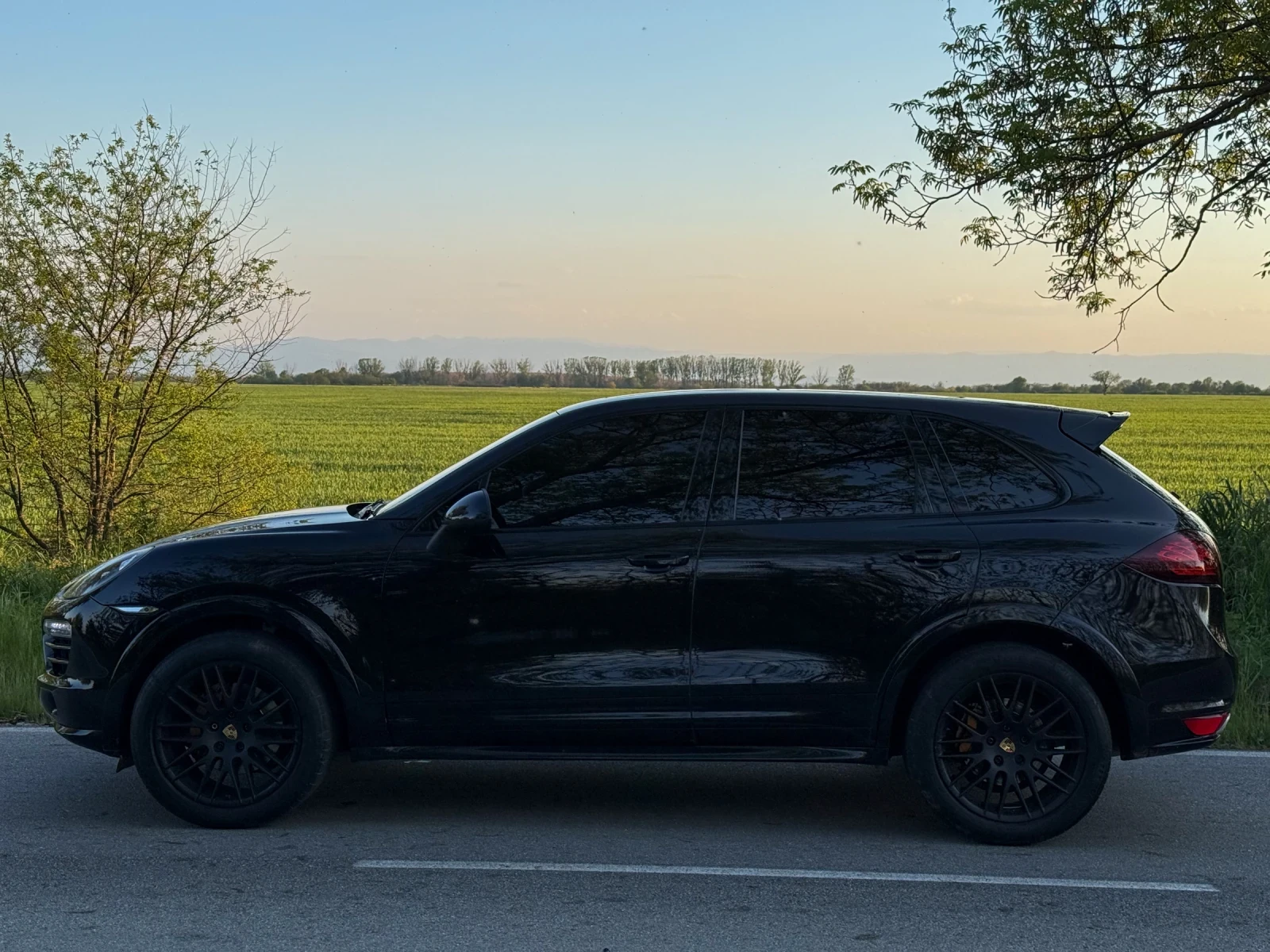 Porsche Cayenne 3.0d, снимка 3 - Автомобили и джипове - 55693849