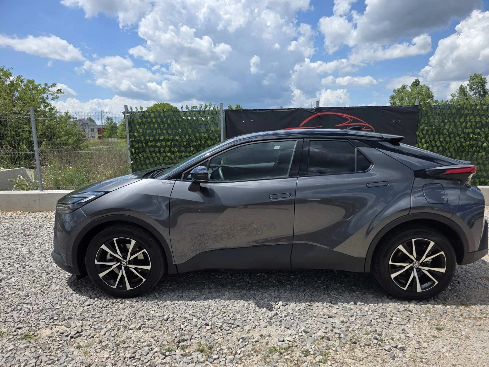 Toyota C-HR II-2.0-Plug-in Hybrid- e CVT-223 hp-�������� | Mobile.bg � ����������� 7