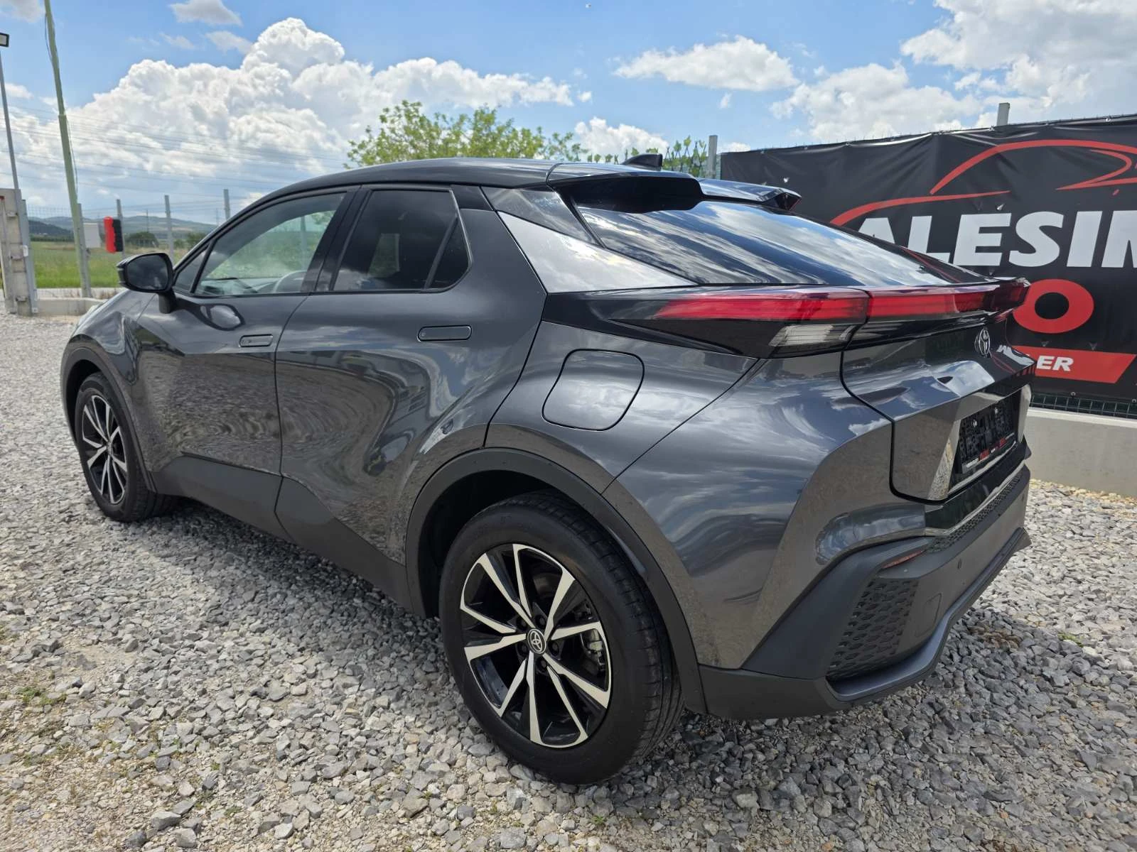 Toyota C-HR II-2.0-Plug-in Hybrid- e CVT-223 hp-�������� | Mobile.bg � ����������� 6