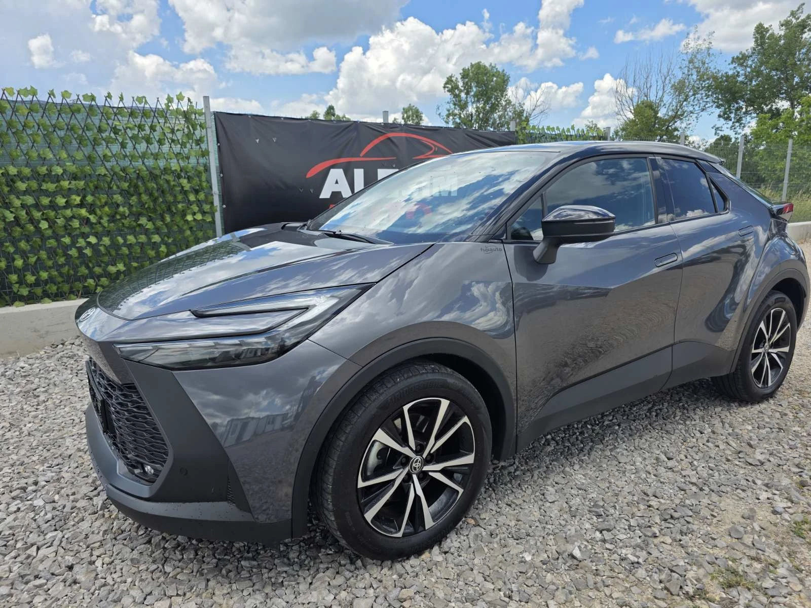 Toyota C-HR II-2.0-Plug-in Hybrid- e CVT-223 hp-�������� | Mobile.bg � ����������� 1