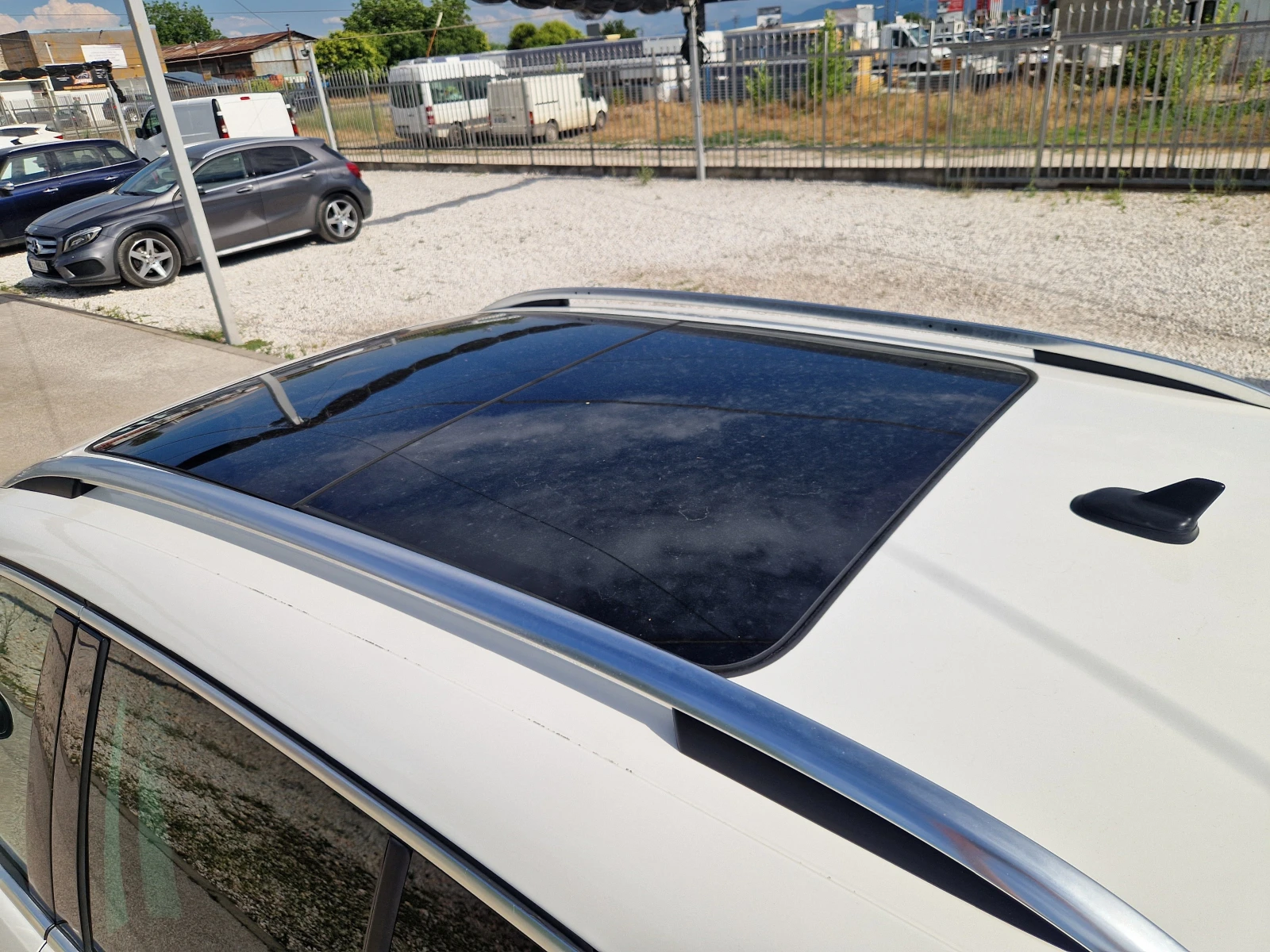VW Tiguan 2.0TDI-AUT* DSG* 4motion-4x4* PANORAMA* ИСТИНСКИ К, снимка 8 - Автомобили и джипове - 56226994