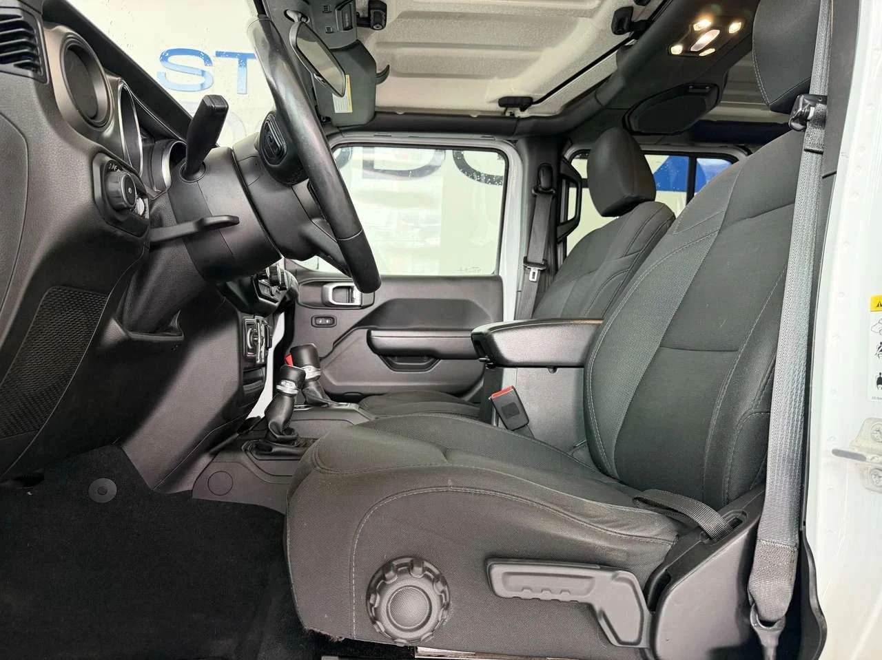 Jeep Wrangler, снимка 12 - Автомобили и джипове - 56713479