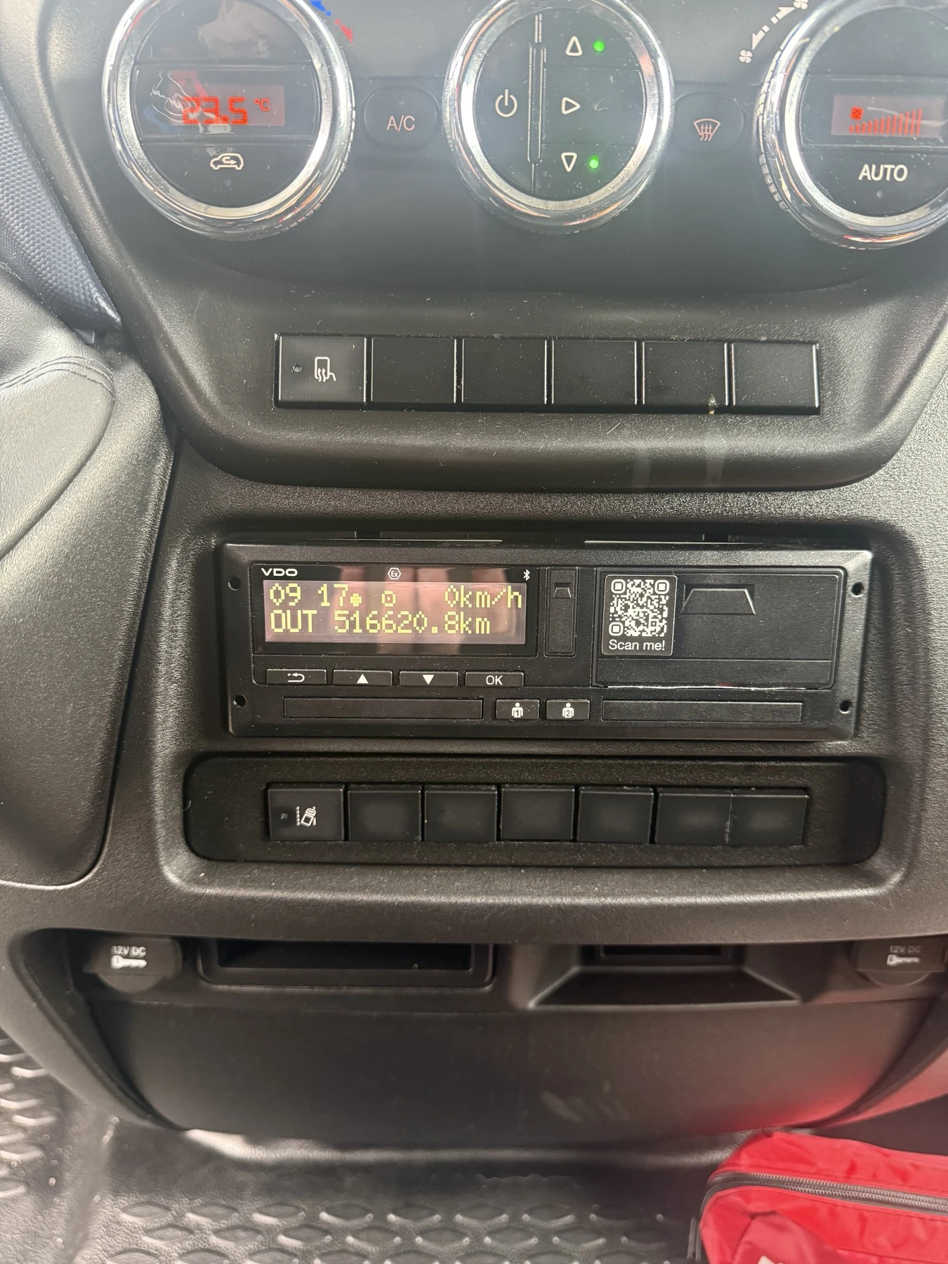 Iveco Daily, снимка 9 - Камиони - 54187944