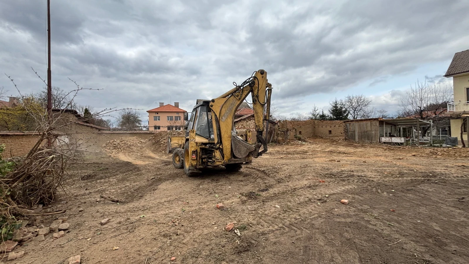 Багер Caterpillar 428b, снимка 3 - Индустриална техника - 54004739