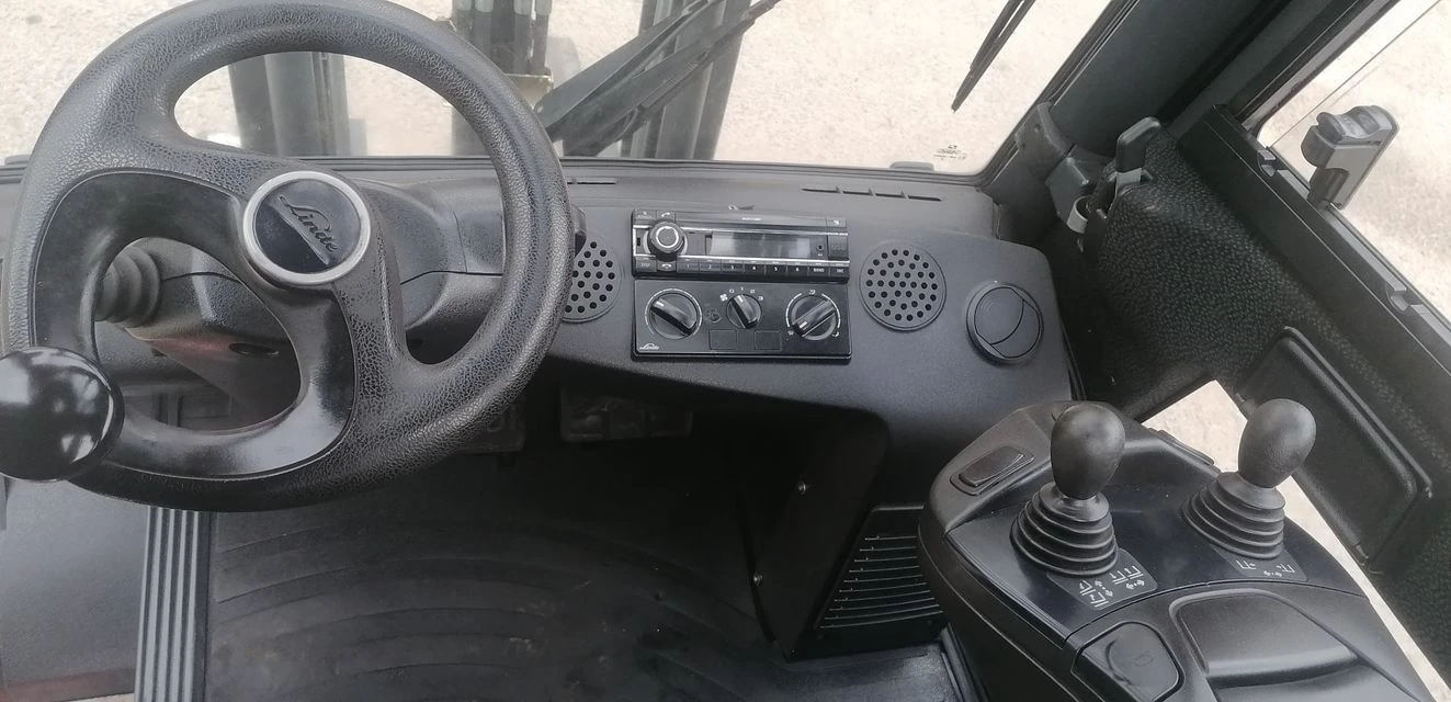 Мотокар Linde H30D02 - 5000 Eur, снимка 7 - Индустриална техника - 54956326