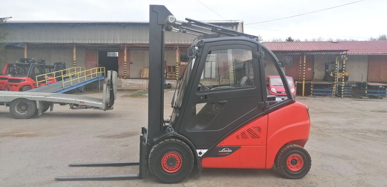 Мотокар Linde H30D02 - 5000 Eur, снимка 2 - Индустриална техника - 54956326