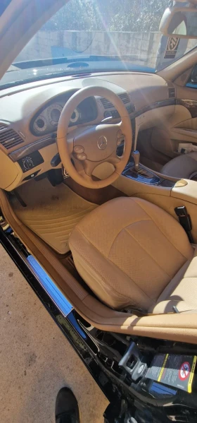 Mercedes-Benz E 320, снимка 5