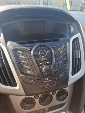 Ford Focus 2.0i 16V 163 к.с. Автоматик, снимка 11