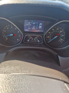 Ford Focus 2.0i 16V 163 к.с. Автоматик, снимка 9