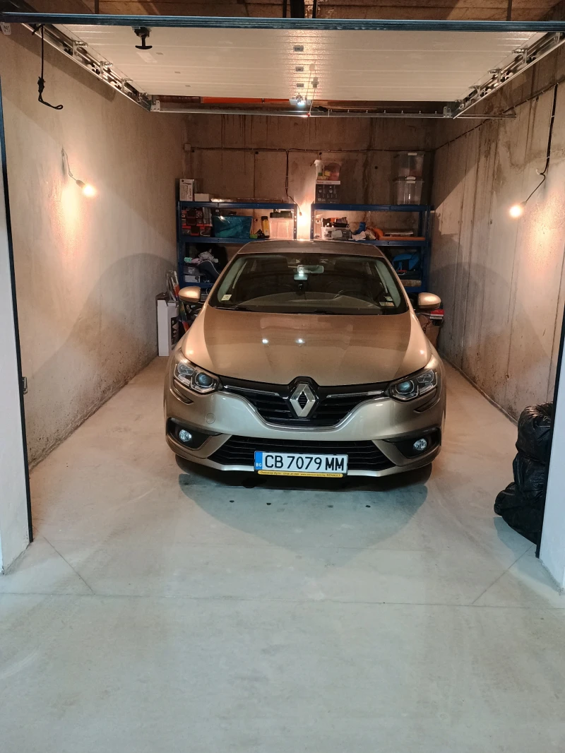 Renault Megane SCe 115 BVM5, снимка 2 - Автомобили и джипове - 48593265