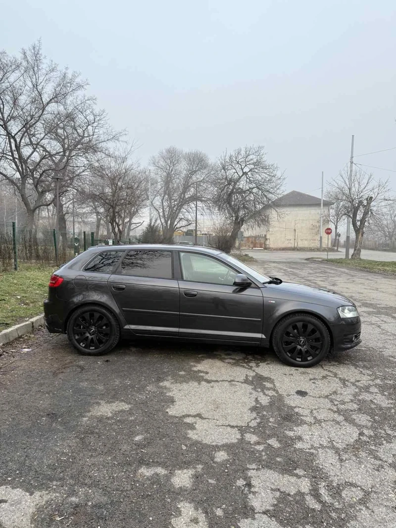 Audi A3 1.6 TDI S-line Facelift, снимка 4 - Автомобили и джипове - 48722031