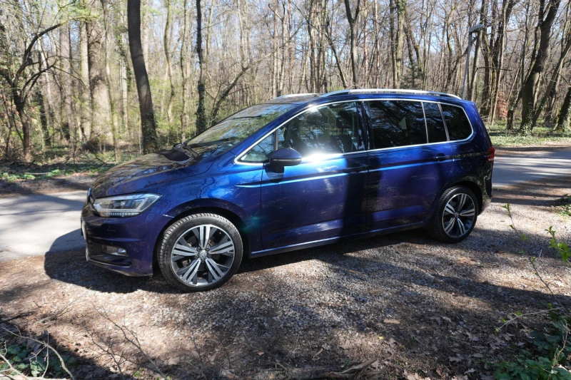 VW Touran, снимка 14 - Автомобили и джипове - 49575154