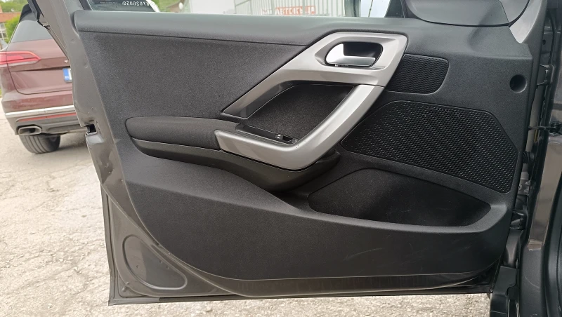 Peugeot 2008 1.5HDI, снимка 13 - Автомобили и джипове - 50524101