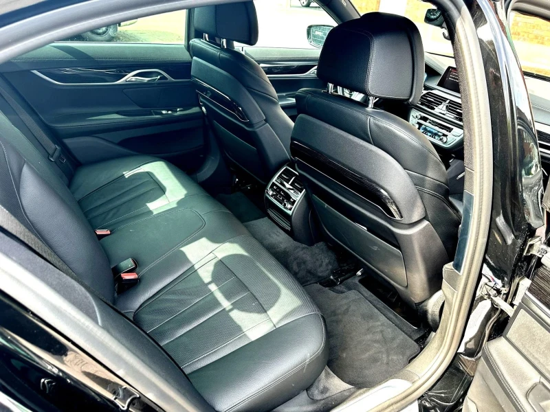 BMW 740 D XDRIVE ОЧАКВАН ВНОС FULL M PACK ЛИЗИНГ 100%, снимка 15 - Автомобили и джипове - 51346131