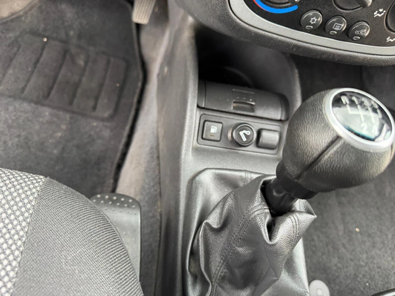 Opel Combo 1.6 i Метан, снимка 13 - Автомобили и джипове - 52379624