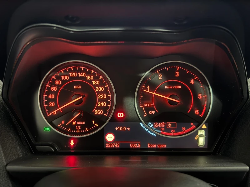 BMW 120 D SPORT 184 h.p. - KEYLESS/ CAMERA/ SUN ROOF/ LINE, снимка 11 - Автомобили и джипове - 52405167