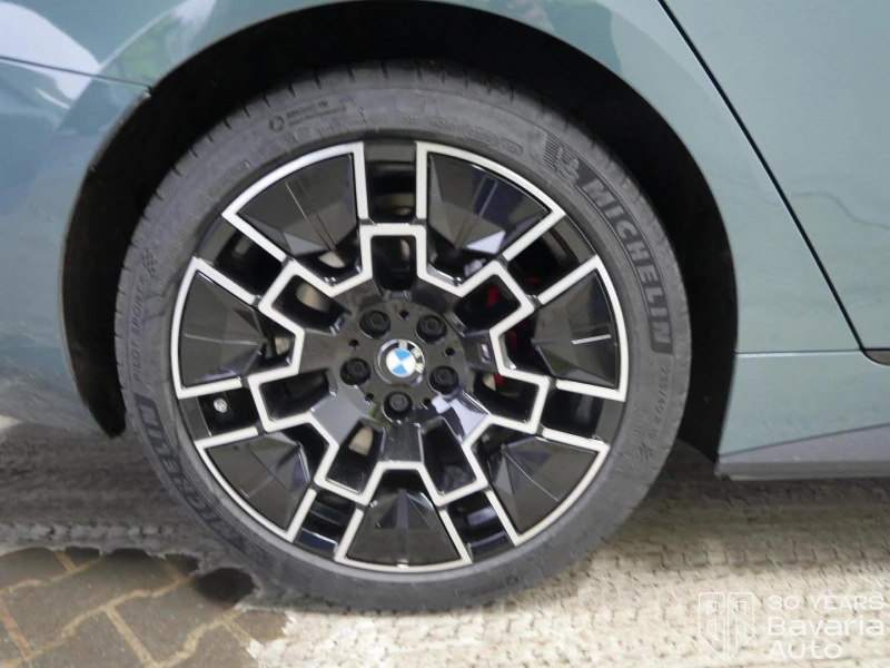 BMW i4 40 xDrive M Sport Paket, снимка 15 - Автомобили и джипове - 52835382