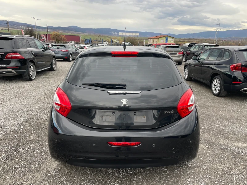 Peugeot 208 1.4HDI NAVI, снимка 6 - Автомобили и джипове - 52882220