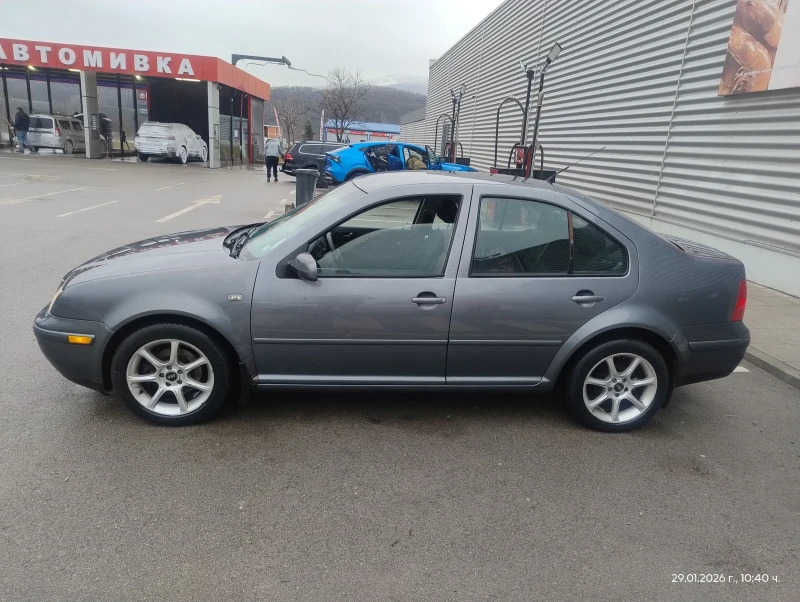 VW Golf 2.0газ автомат, снимка 5 - Автомобили и джипове - 53023613