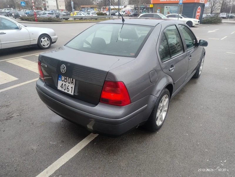 VW Golf 2.0газ автомат, снимка 9 - Автомобили и джипове - 53023613