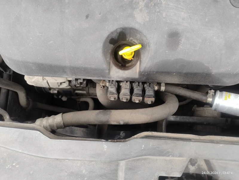 VW Golf 2.0газ автомат, снимка 16 - Автомобили и джипове - 53023613