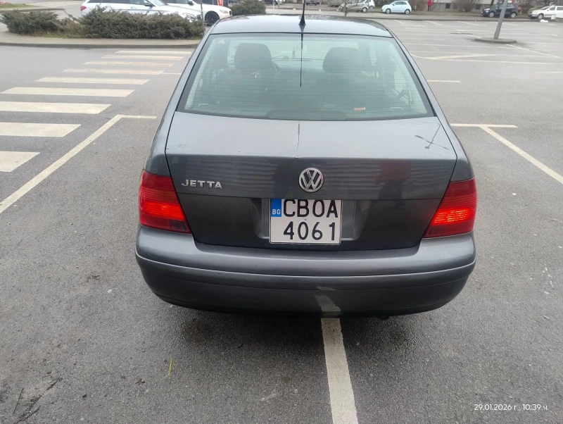 VW Golf 2.0газ автомат, снимка 7 - Автомобили и джипове - 53023613