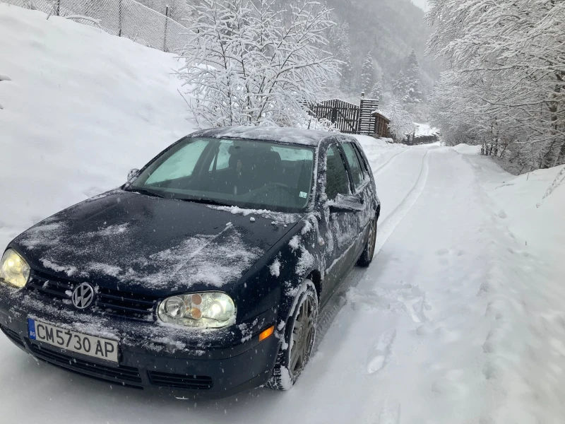 VW Golf 1.8I 4Motion, снимка 13 - Автомобили и джипове - 53134429