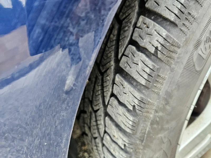 VW Golf 1.8I 4Motion, снимка 3 - Автомобили и джипове - 53134429