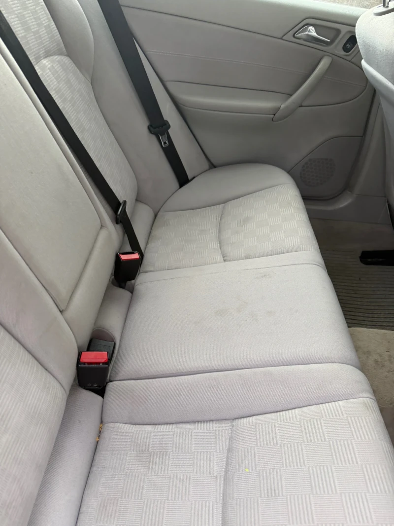 Mercedes-Benz C 200, снимка 10 - Автомобили и джипове - 53233431