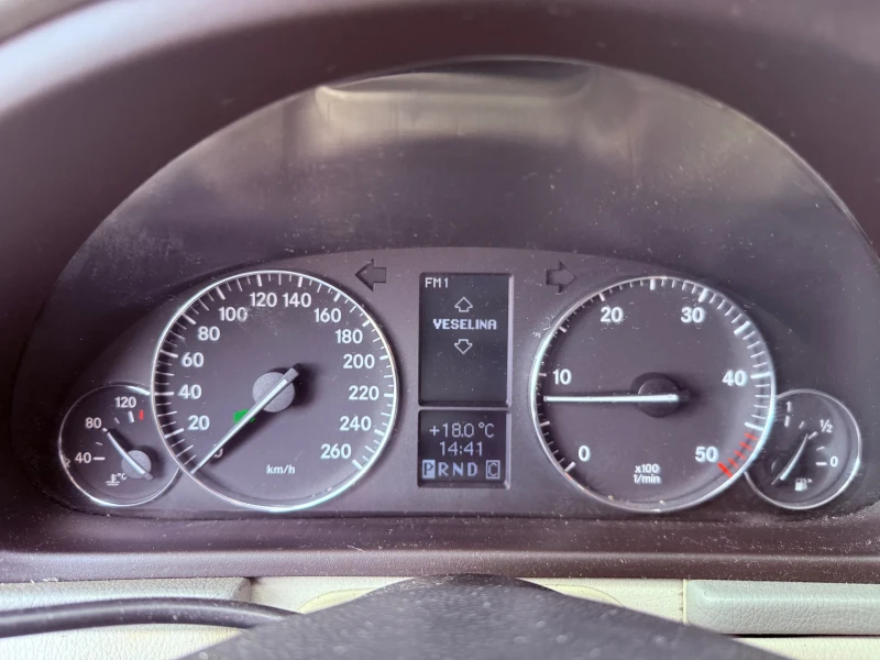 Mercedes-Benz C 200, снимка 11 - Автомобили и джипове - 53233431