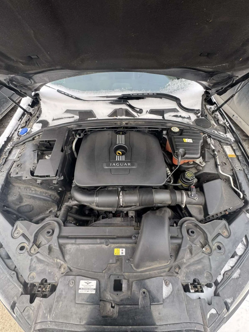 Jaguar Xf 2.0T, снимка 12 - Автомобили и джипове - 53405211