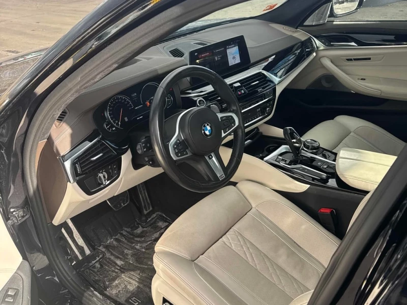 BMW 550 * xDrive * CARFAX * ДИСТРОНИК* ДВА КЛЮЧА* , снимка 5 - Автомобили и джипове - 53447971