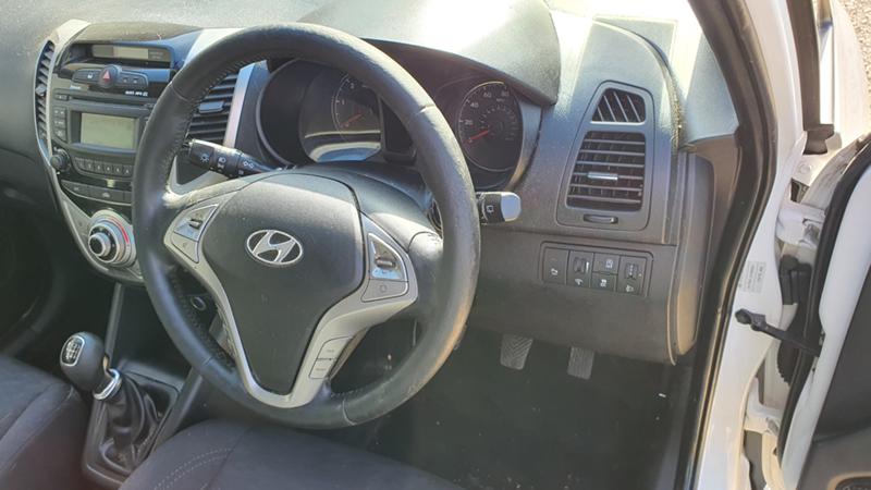 Hyundai Ix20 1.6 CRDI , снимка 7 - Автомобили и джипове - 46355922