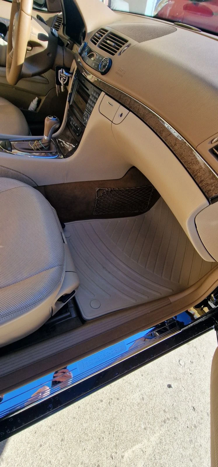 Mercedes-Benz E 320, снимка 8 - Автомобили и джипове - 54058248