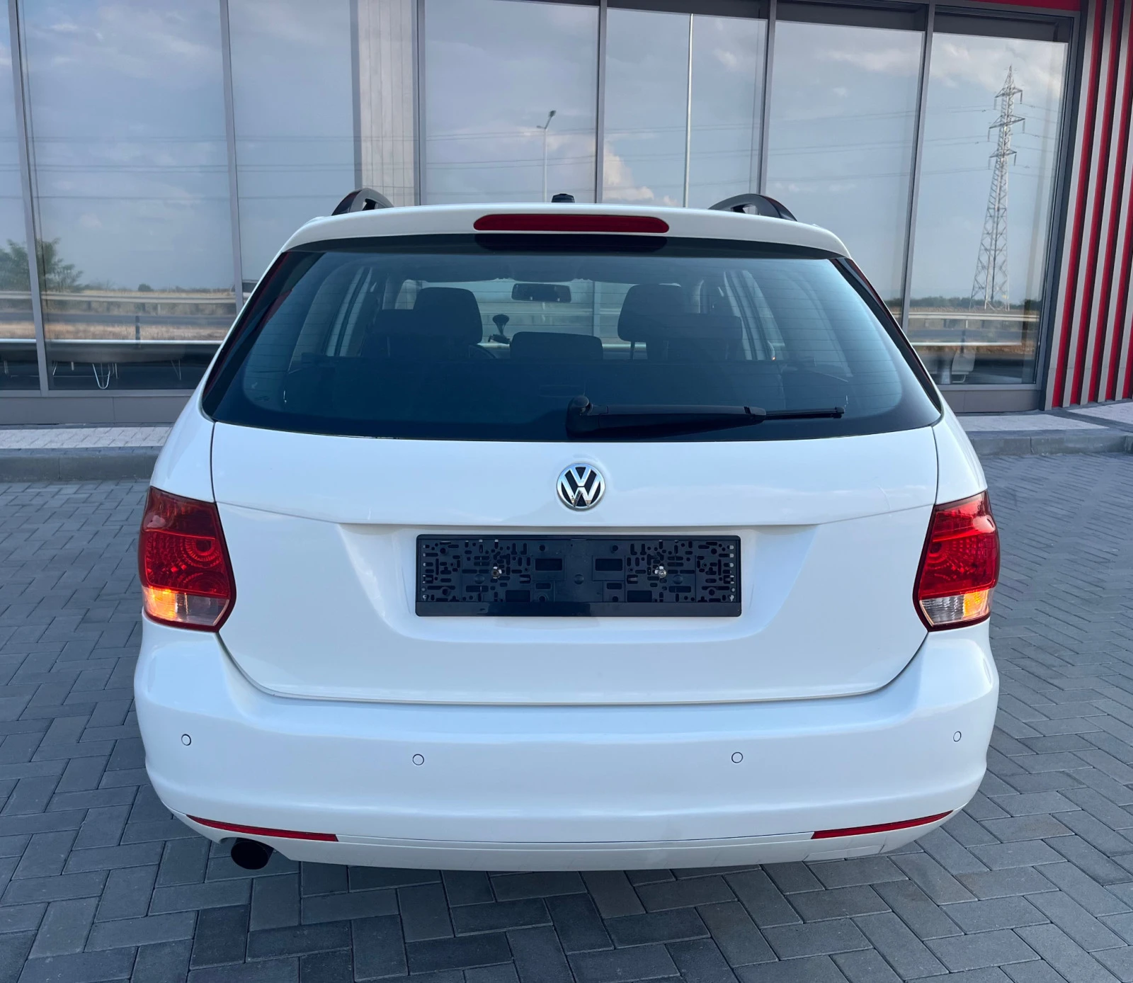 VW Golf 1.6TDI автоматик - изображение 5