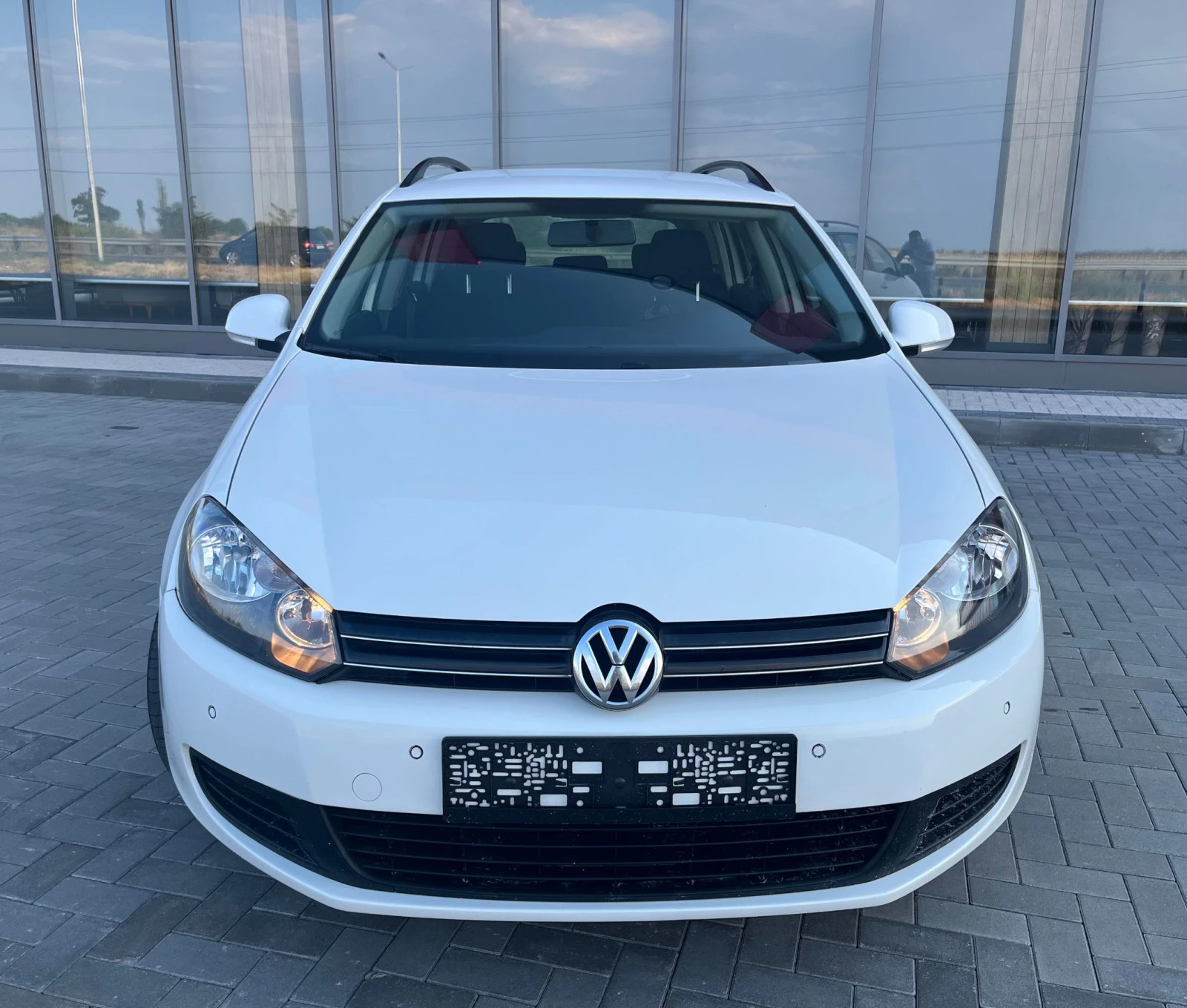 VW Golf 1.6TDI автоматик - изображение 2