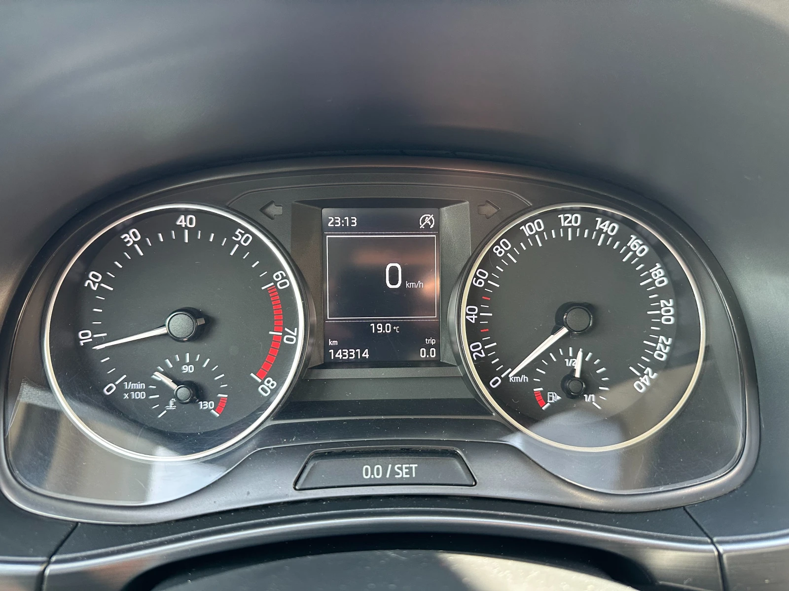 Skoda Fabia 1.0i 75 к.с. | Mobile.bg — изображение 14