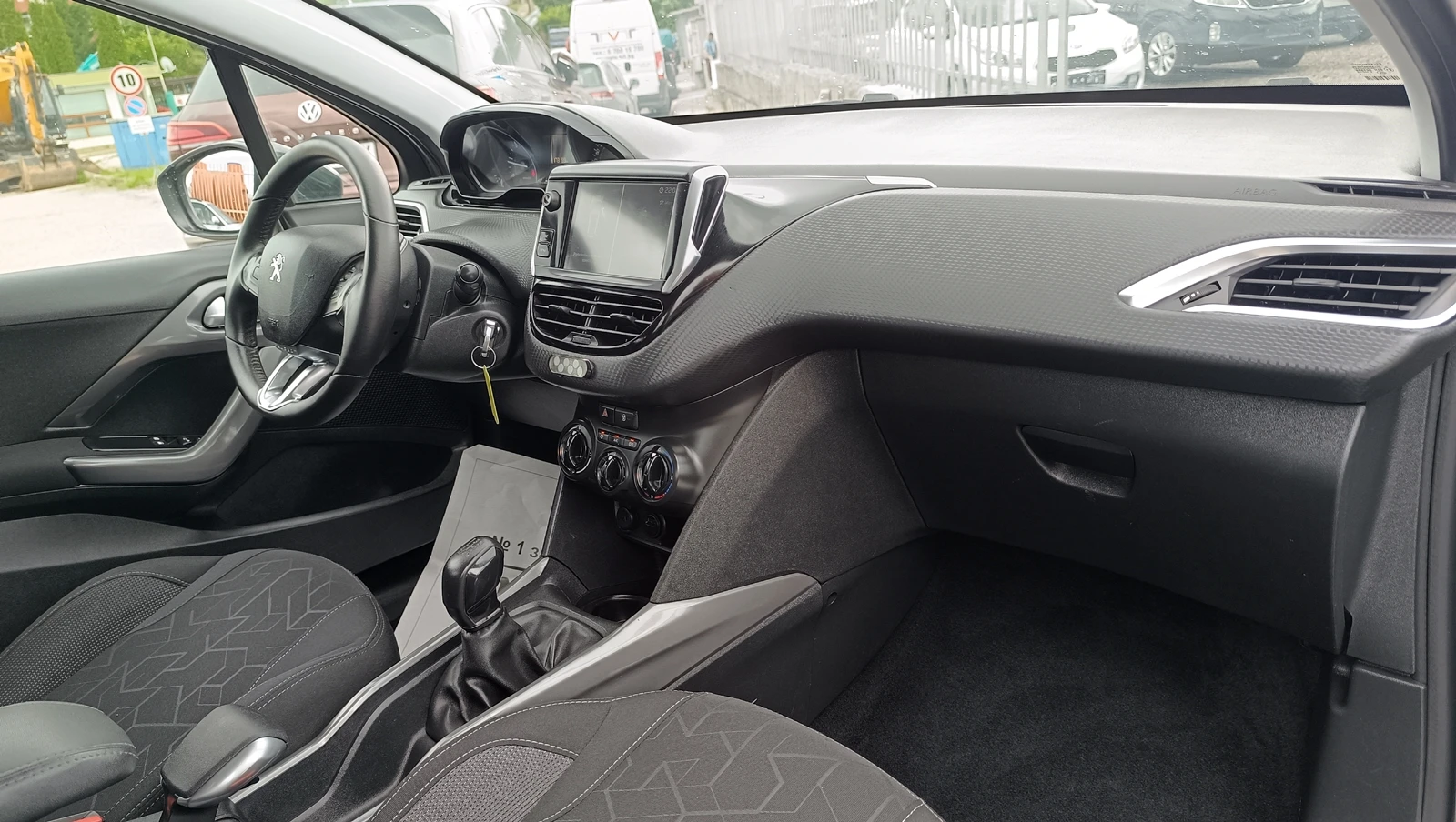 Peugeot 2008 1.5HDI - изображение 9